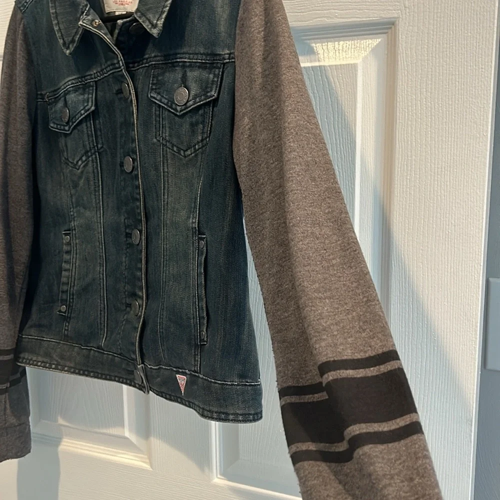 Woman’s GUESS Jean Jacket Size L - Denim Grey Striped Knit Sleeves - Picture 2 of 7
